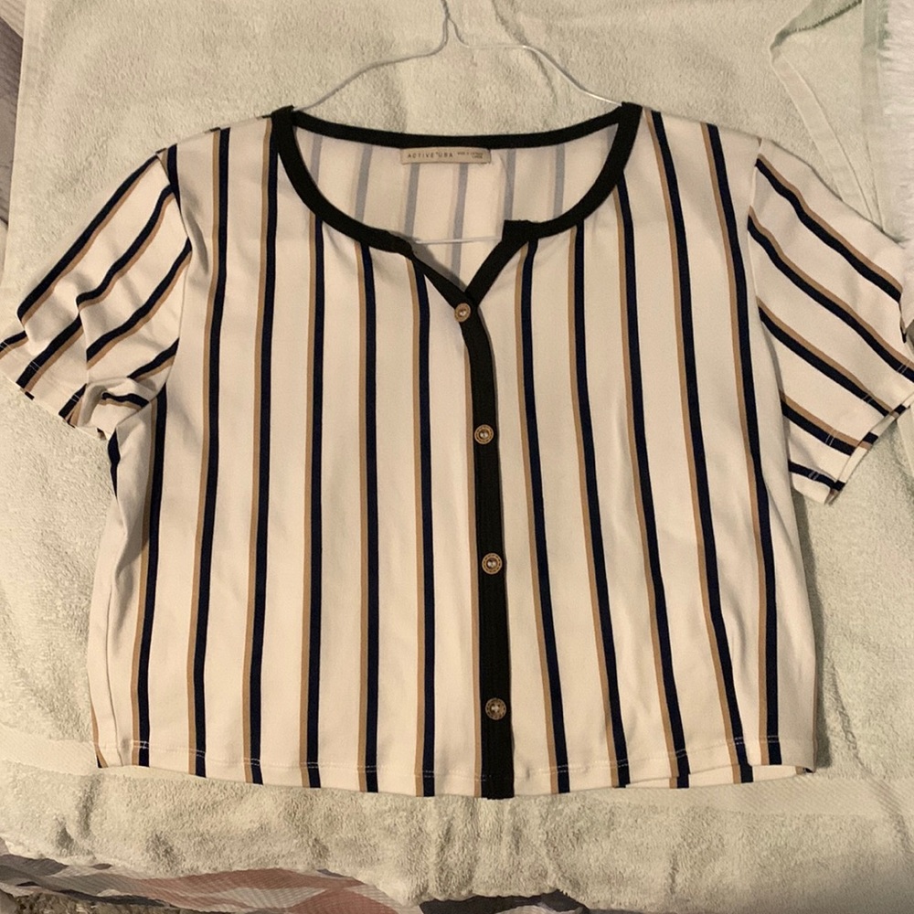 NEW! Women’s cropped baseball top (3 for $15 DEAL)